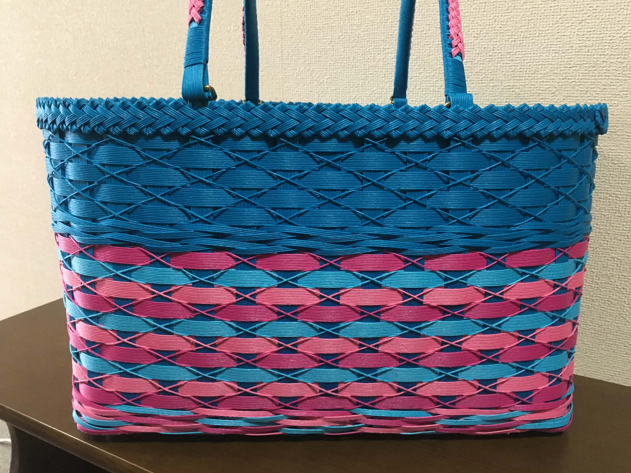 お買い物カゴ（中）